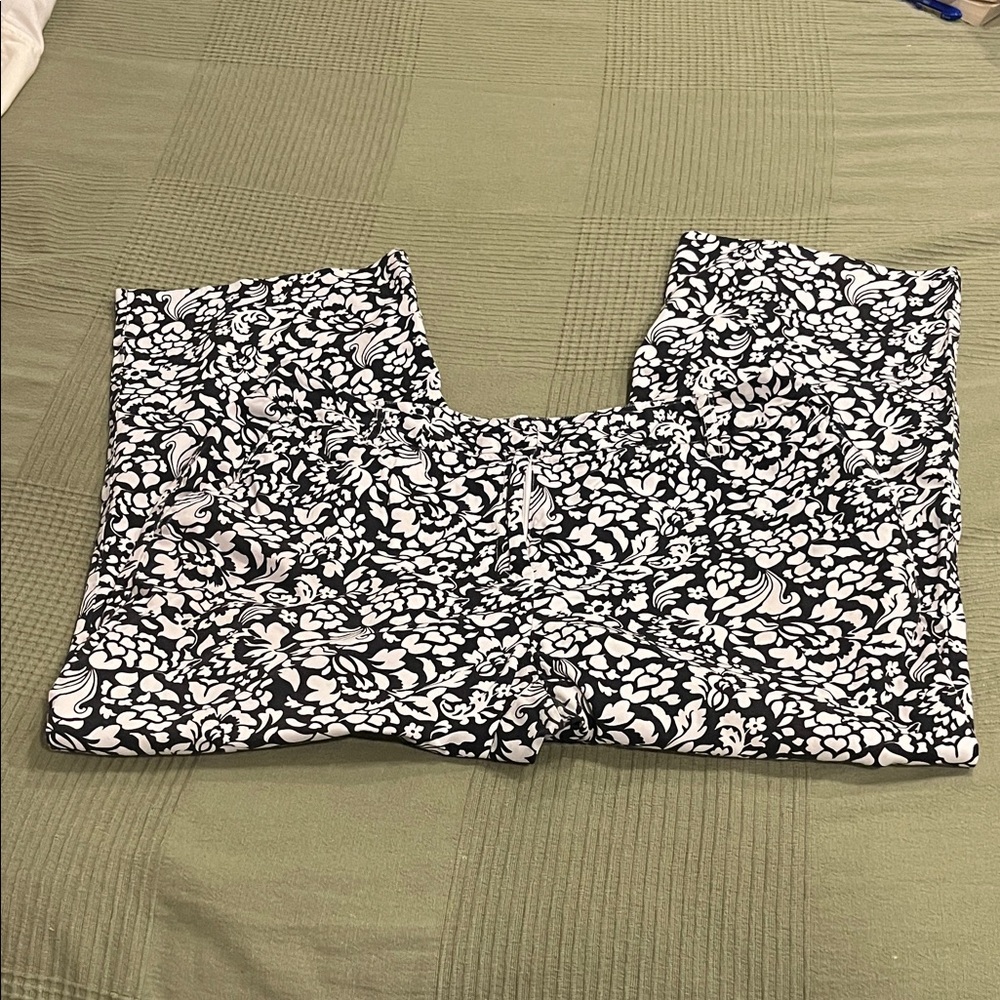 Charter Club Monochrome Floral Trousers